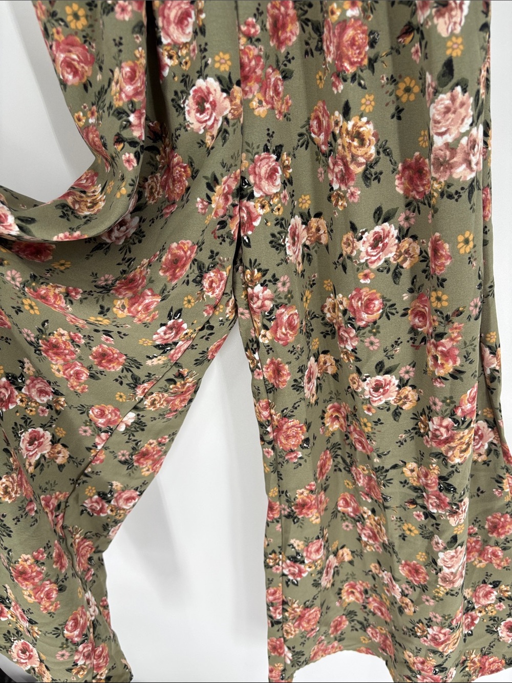 Pie in the sky smocked wide leg jumpsuit medium green floral - Picture 3 of 4